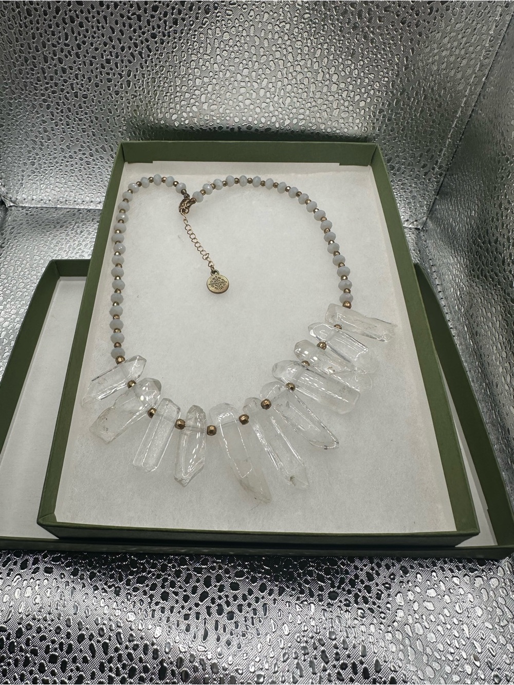 John Medeiros Raw Quartz Crystal Point Bib Statement Necklace Signed JM - Picture 6 of 10